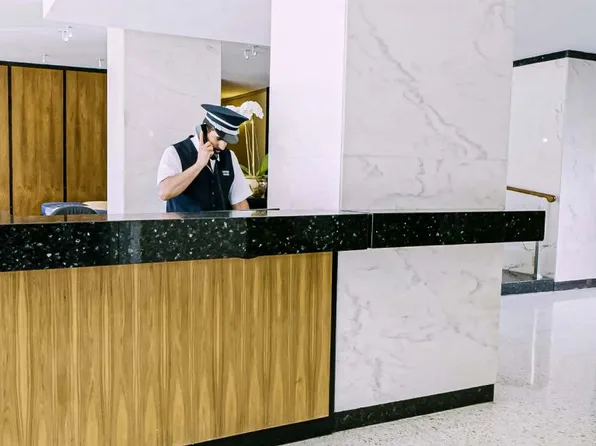 166-25 Powells Cove Boulevard image 27 of 40