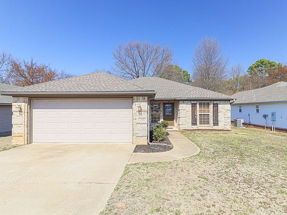 4th image of 4728 Wildwood Ln