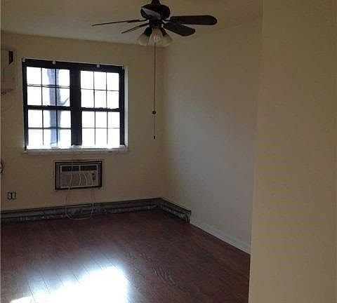 4th image of 21927 67th Ave