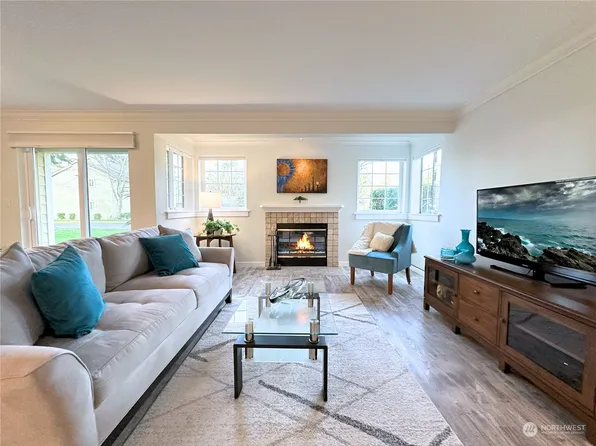 28704 18th Avenue S #V104, Federal Way, WA 98003