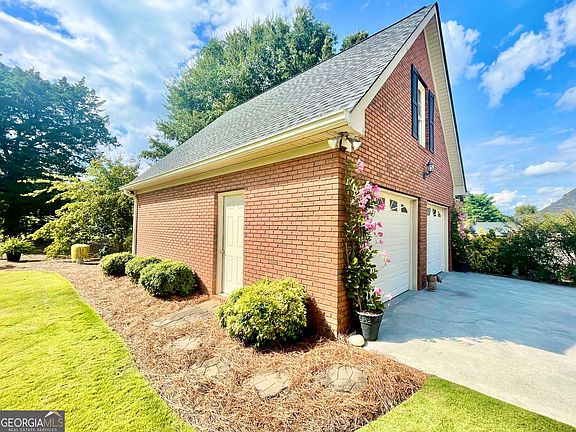 5th image of 106 Etowah Dr SE