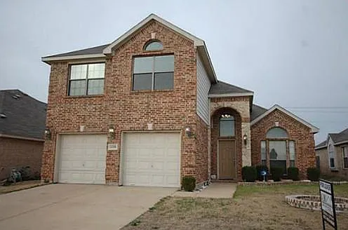 11208 Whispering Brook Ln