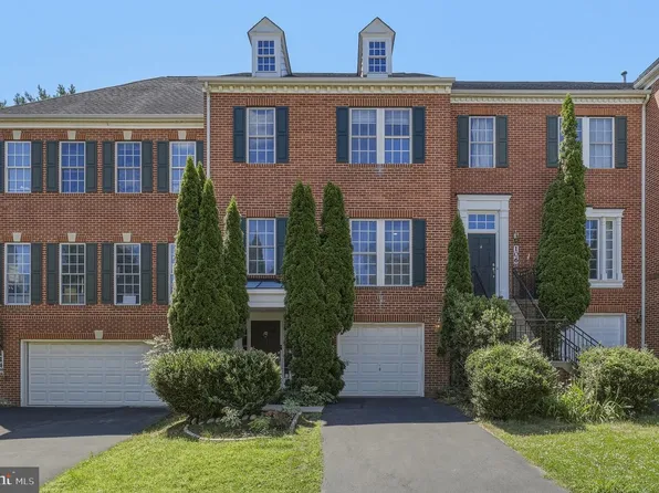 110 Summer Walk Dr, Gaithersburg, MD 20878
