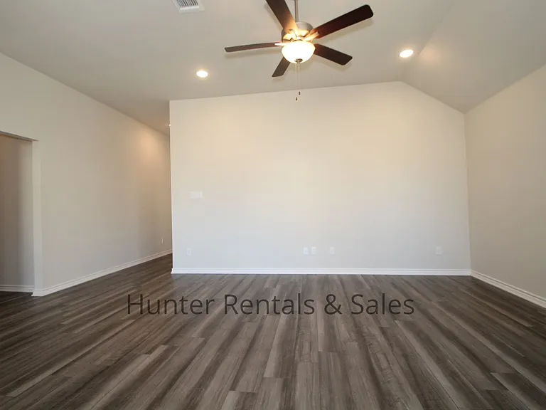 1902 Bayou Wood Ln — Photo 6