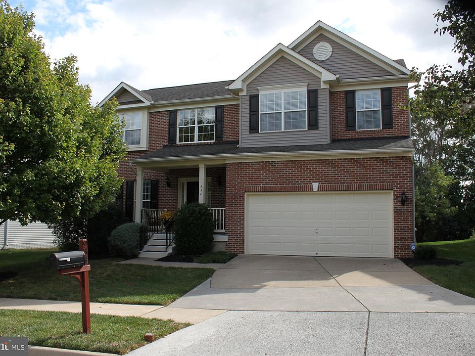 1st image of 934 Wayne Dr