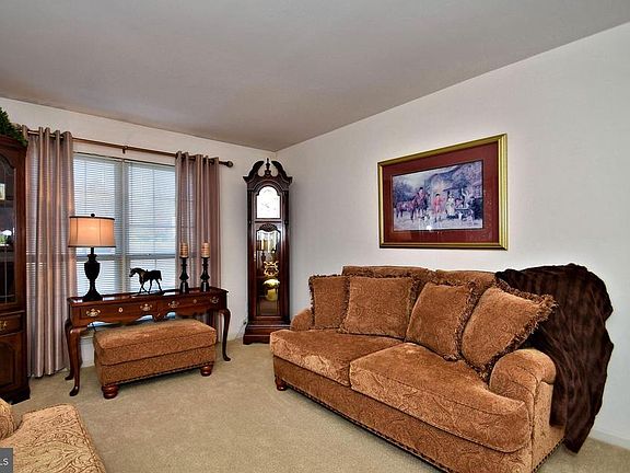 4th image of 100 Saratoga Way