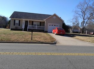 705 Oakhurst St, Kernersville, NC 27284