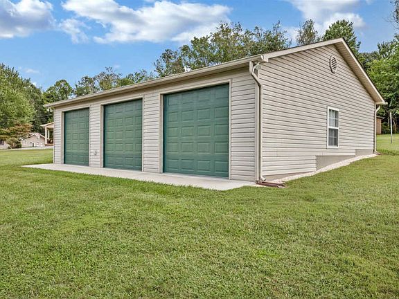 5th image of 503 Deerfield Cir