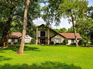 105 Deer Trl, Lake Jackson, TX 77566
