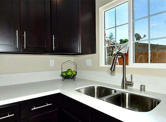 4th image of 17415 Glenthorne St