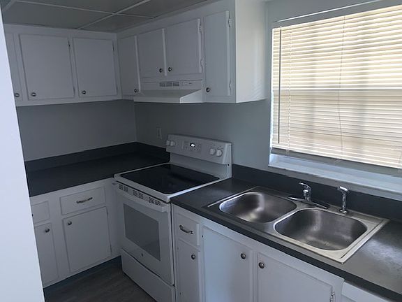 3rd image of 316 N Bayshore Blvd APT 106