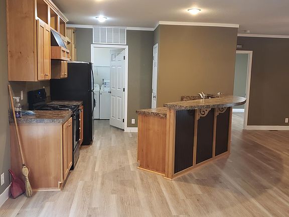 4th image of 20927 28th Ave W