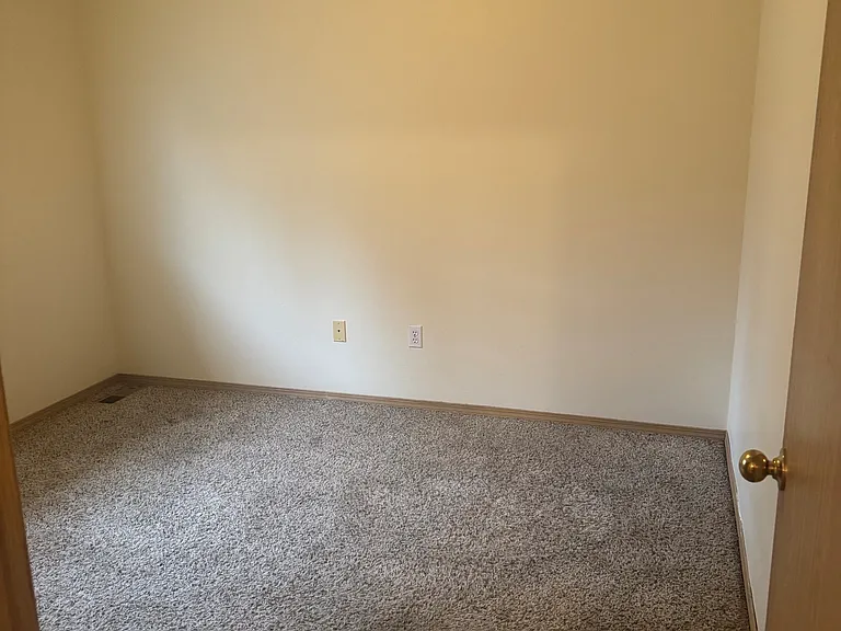 9611 161st St E #J — Photo 10
