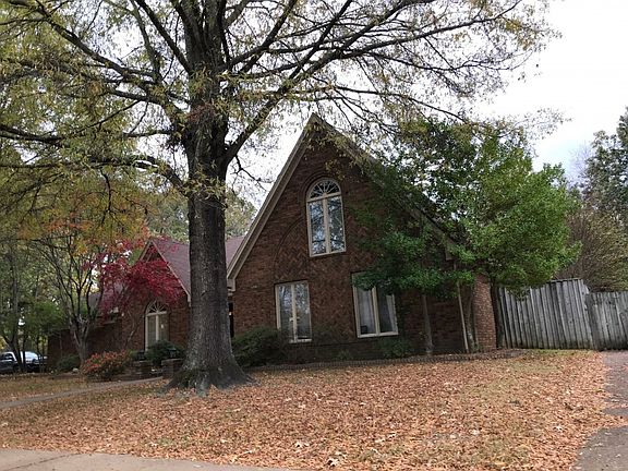 3rd image of 7371 Abercrombie Ln