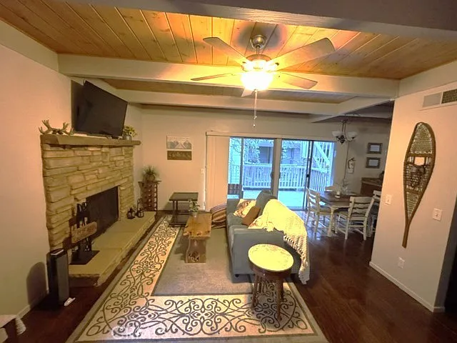 207 Cool Creek Ln — Photo 2