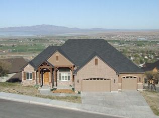 708 Woodland Dr, Farmington, UT 84025