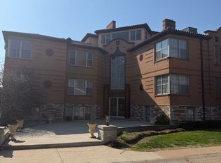 89 Willmore Rd #2N, Saint Louis, MO