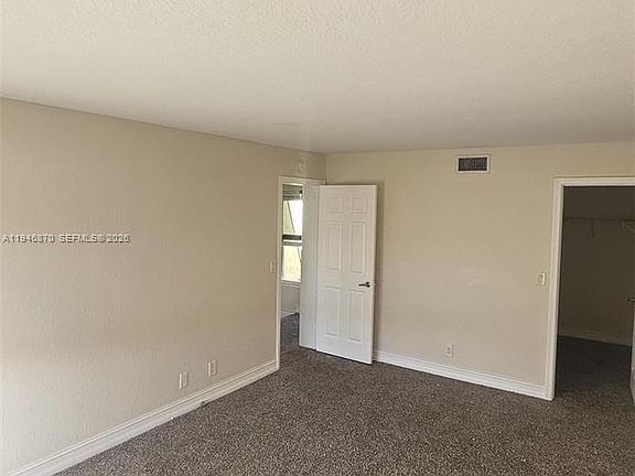 5th image of 523 SW 1st Ct