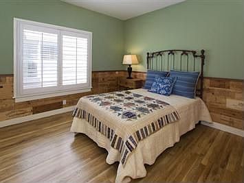 5th image of 1444 La Playa St #3