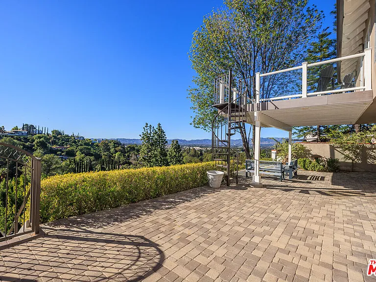 17108 Oak View Dr — Photo 41