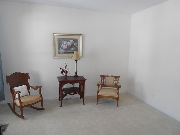 3rd image of 26 Broadfield Ct.