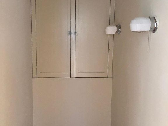 5th image of 325 S Glendale Ave APT 5