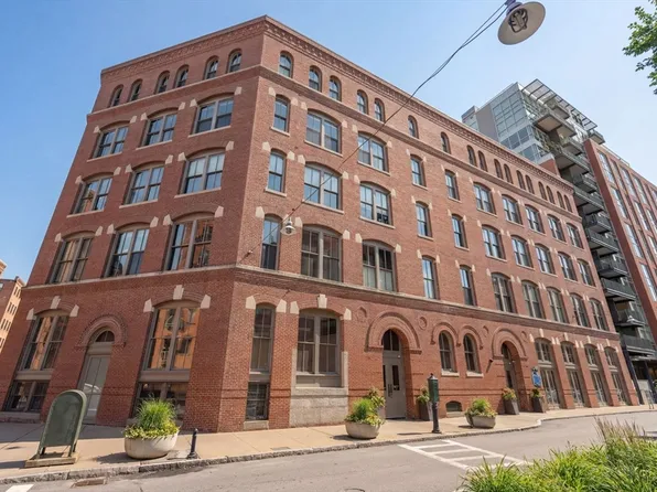 35 Channel Center St Unit 303, Boston, MA 02210