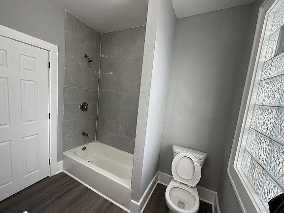 5th image of 2707 W Highland Blvd #B