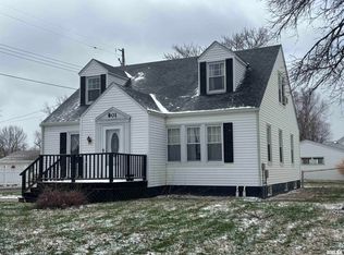 801 Haner Ave, Taylorville, IL 62568