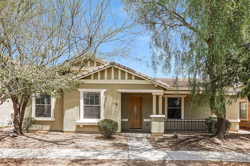 4 bed, 2.0 bath, 2045 sqft, $2,545 — Photo 1