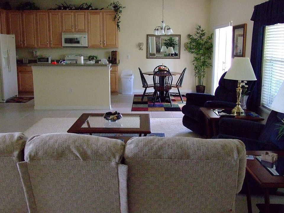 family room/kitchen