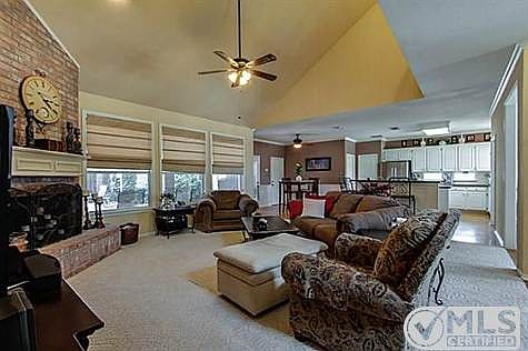 4th image of 36 Fair Green Dr