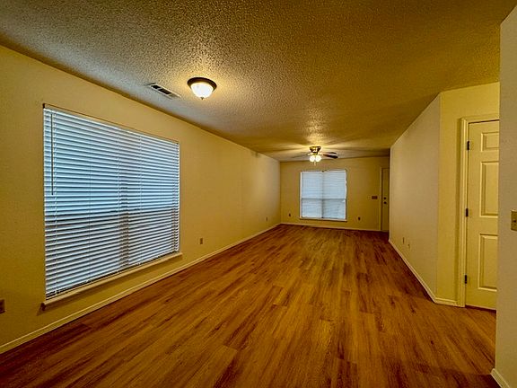 4th image of 885 S Green Point Trce #1