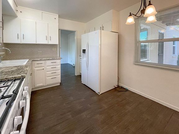 5th image of 2615 San Marcos Dr