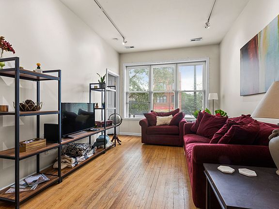 2nd image of 1341 N Western Ave APT 2