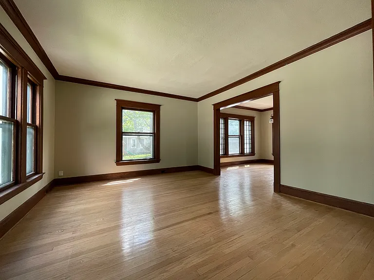 1626 Robinson Rd SE — Photo 5