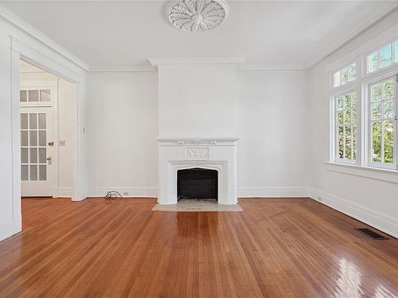 3rd image of 5820 Hurst St #B