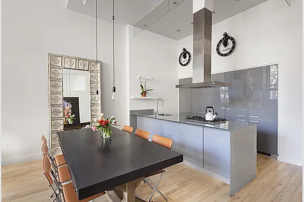 Sold by Stribling | media 3