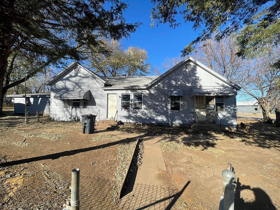 1st image of 206 W Carr Ave #204 & 208