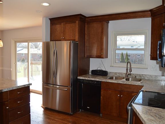 5th image of 8649 Bethany Ln