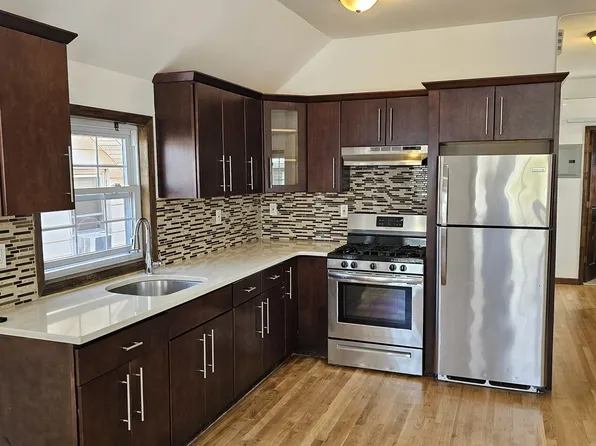 (undisclosed Address), Saint Albans, NY 11412