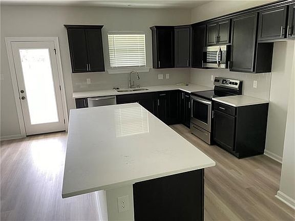2nd image of 11264 Clover Knoll Dr