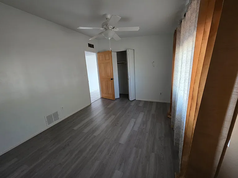 240 E La Huerta — Photo 15