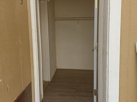3rd image of 819 16th St #2073c7038