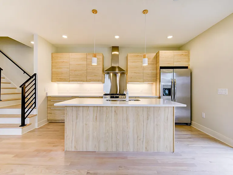 48 Walnut St #1 — Photo 5