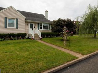 624 Fairhill St, Willow Grove, PA 19090