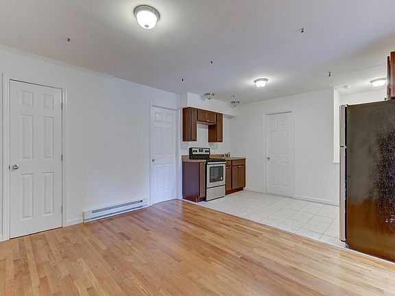 3rd image of 37 New York Ave APT 4