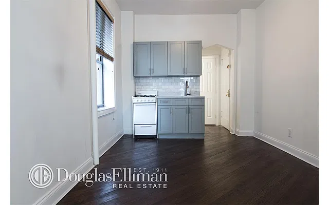 Rented by Douglas Elliman | media 17