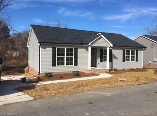 3542 Riverside Dr, Greensboro, NC 27406