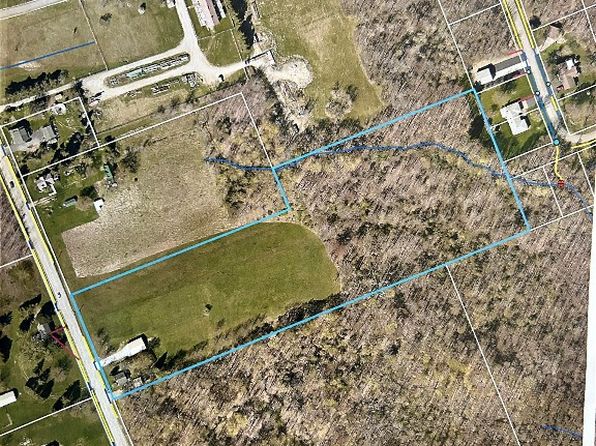 330 Robison Rd W, Erie, PA 16509